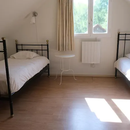 Les Portes Des Froises بيت للعطل